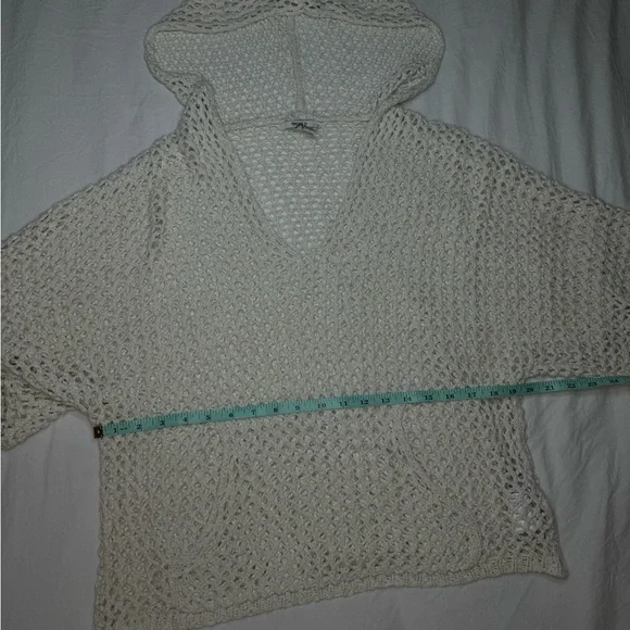 Forever 21 Crochet Hoodie Sweater Short Sleeve Kangaroo Pocket Loose Fit -Medium - Picture 4 of 7